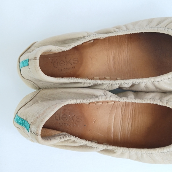 Tieks Beige Leather Ballet Flats Size 7 - Picture 7 of 9